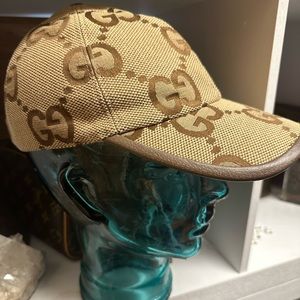 gucci jumbo GG print